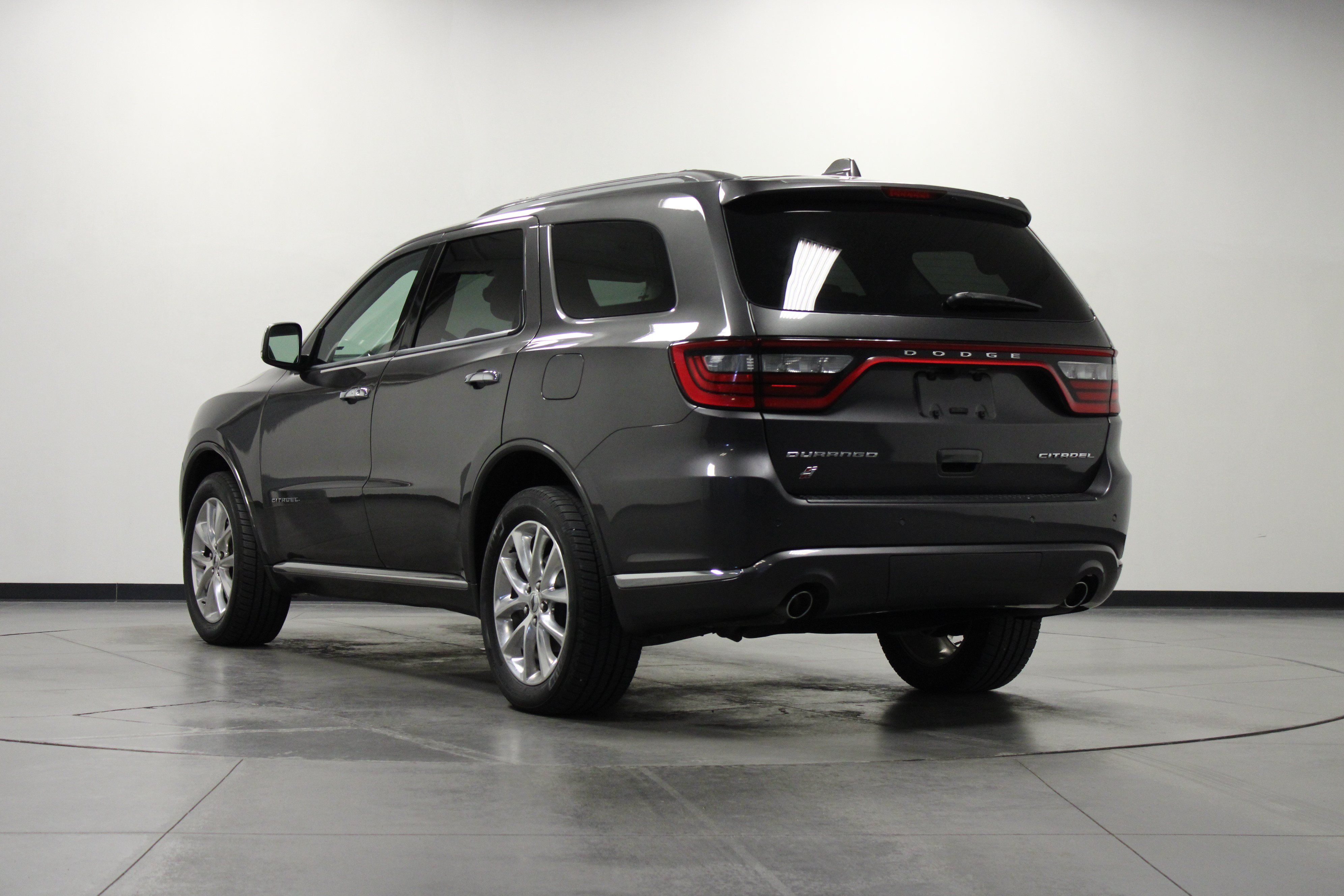 Used 2019 Dodge Durango Citadel w/ Technology Group AWD/4WD image 6