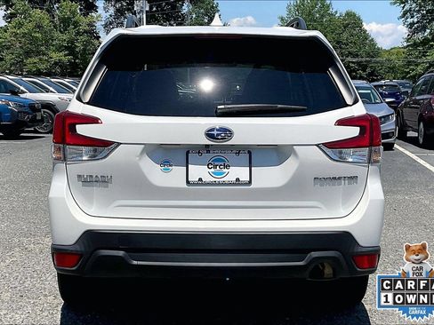 Certified 2022 Subaru Forester Premium AWD/4WD image 4