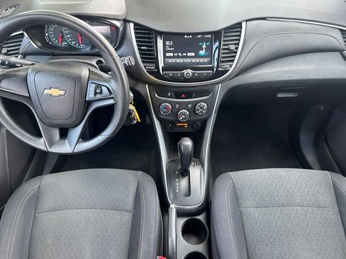 Used 2017 Chevrolet Trax LS FWD image 13