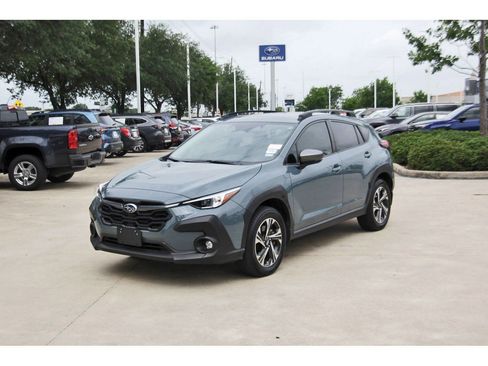 Used 2024 Subaru Crosstrek 2.0i Premium AWD/4WD image 3