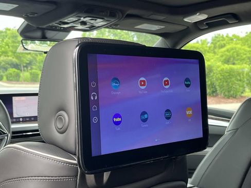 New 2026 Cadillac Escalade Platinum Sport AWD/4WD image 19