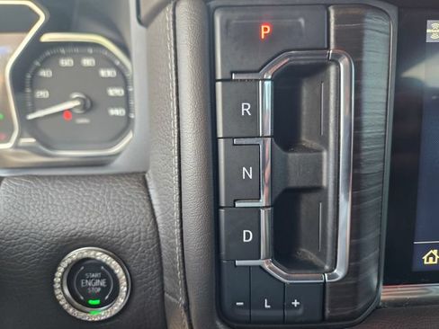 Used 2021 GMC Yukon Denali w/ Denali Premium Package AWD/4WD image 15