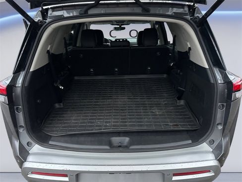 Used 2023 Nissan Pathfinder SL image 19