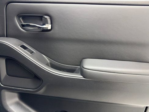 Used 2022 Nissan Frontier SV w/ Technology Package image 47