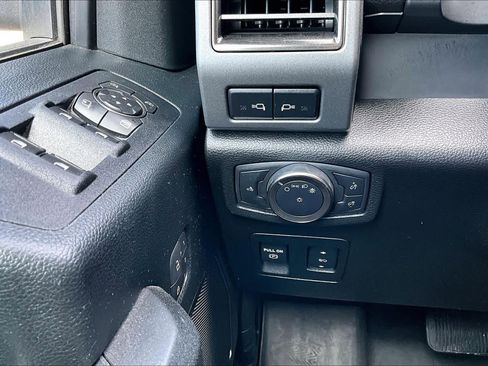 Used 2020 Ford F150 Raptor w/ Equipment Group 802A Luxury image 33