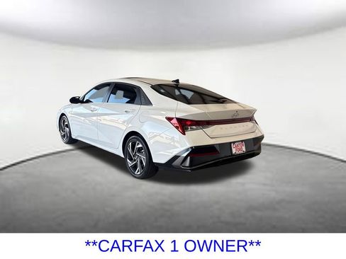 Used 2025 Hyundai Elantra SEL FWD image 3