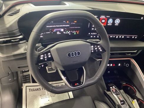 Used 2025 Audi SQ5 Premium Plus image 7