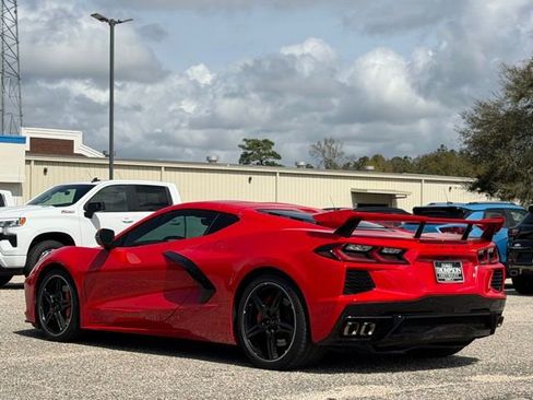 Used 2020 Chevrolet Corvette Stingray Premium Cpe w/ 3LT Preferred Equipment Group image 8