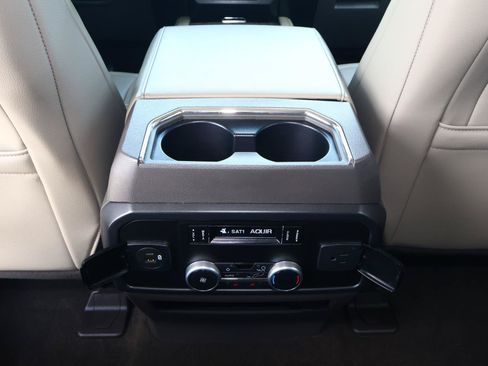 Used 2021 Ford Expedition Limited RWD image 13