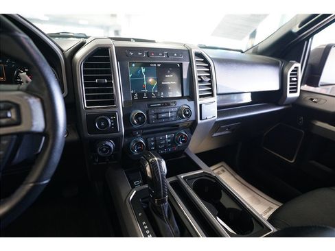 Used 2018 Ford F150 Raptor w/ Equipment Group 802A Luxury image 19