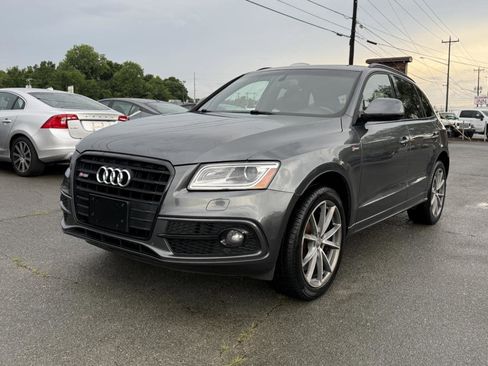 Used 2016 Audi SQ5 Premium Plus w/ Technology Package AWD/4WD image 3