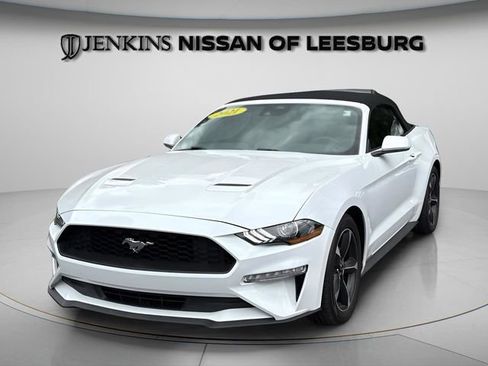 Used 2021 Ford Mustang Convertible RWD image 13
