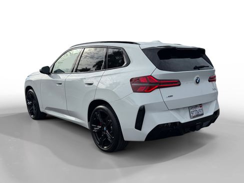 Used 2025 BMW X3 xDrive30i w/ M Sport Package image 3