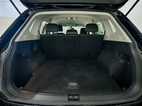 Used 2019 Volkswagen Tiguan SE image 29