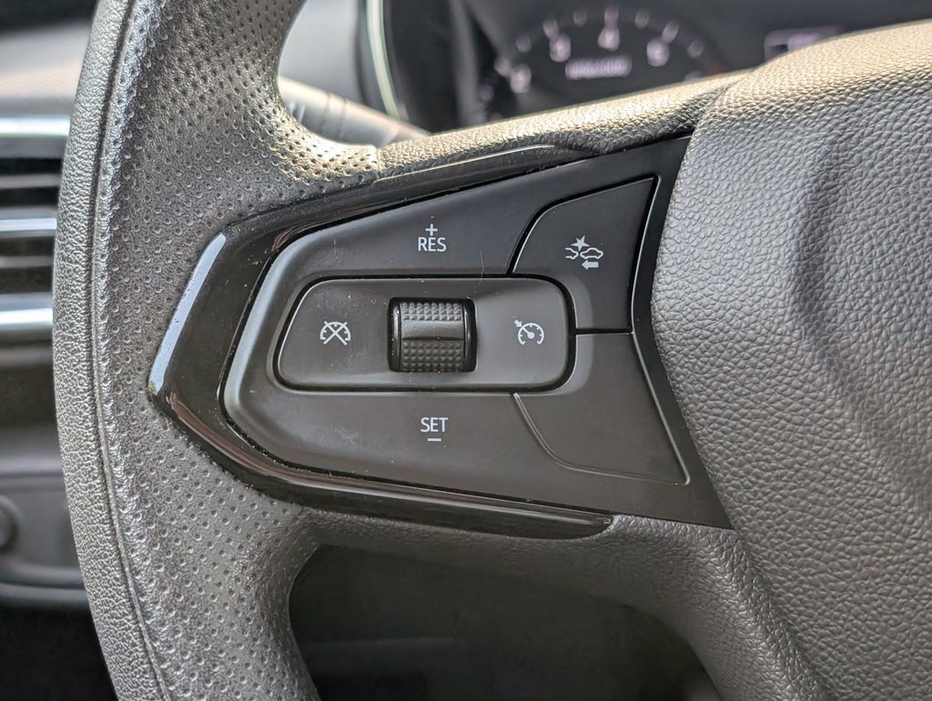 Used 2023 Chevrolet TrailBlazer LT w/ Convenience Package FWD image 22