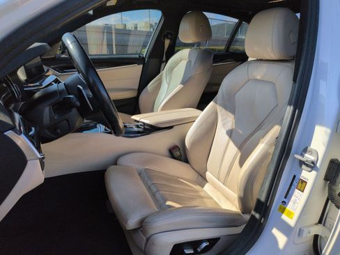 Used 2017 BMW 540i RWD image 16