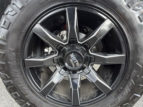 Used 2022 GMC Sierra 2500 AT4 image 38