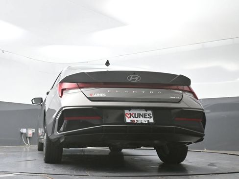 Used 2024 Hyundai Elantra Limited FWD image 57