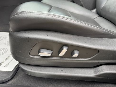 Used 2023 Cadillac XT5 Premium Luxury image 17