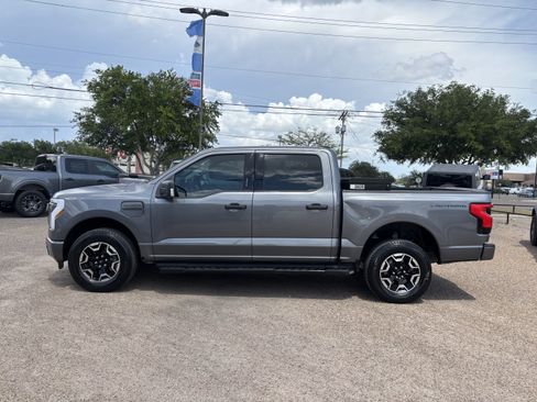 Used 2023 Ford F150 Lightning XLT AWD/4WD image 2