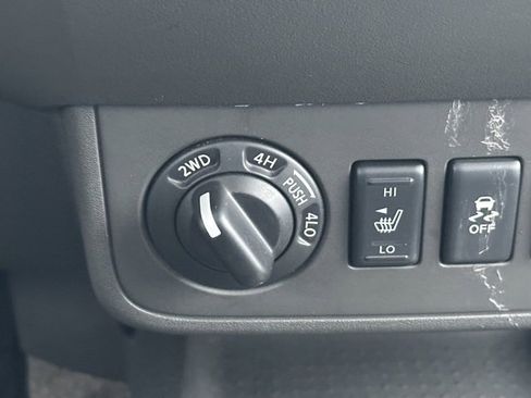 Used 2012 Nissan Frontier PRO-4X w/ Pro-4x Luxury Pkg image 34