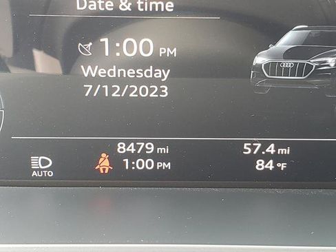 Used 2019 Audi e-tron Prestige w/ Prestige Package image 26