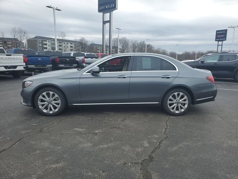 Used 2018 Mercedes-Benz E 300 4MATIC image 8