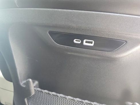 Used 2024 Chrysler Pacifica Touring-L FWD image 21