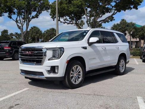 Used 2021 GMC Yukon SLT w/ SLT Premium Package RWD image 3