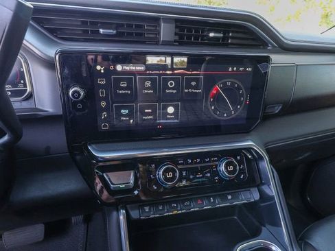 Used 2025 GMC Sierra 3500 Denali w/ Denali Reserve Package AWD/4WD image 19