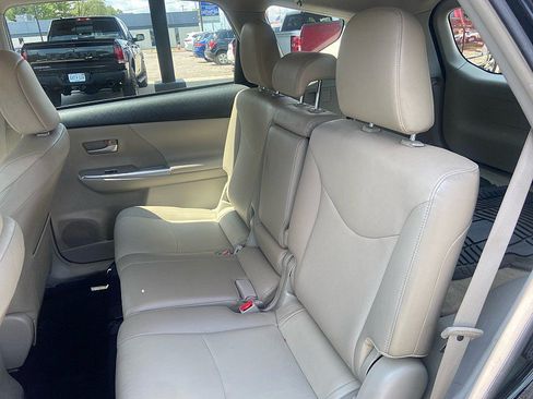 Used 2014 Toyota Prius V Five FWD image 20