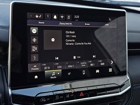 New 2026 Jeep Compass Latitude image 12