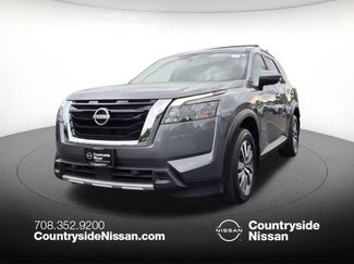 Used 2025 Nissan Pathfinder SL AWD/4WD video 1