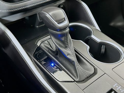 Used 2023 Toyota Highlander LE image 16