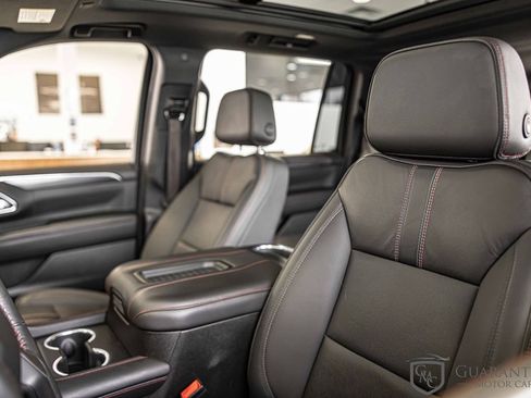 Used 2022 Chevrolet Suburban RST w/ Luxury Package image 20