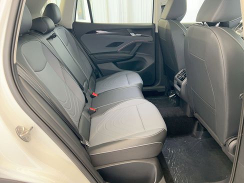 New 2026 Volkswagen Tiguan SE image 27