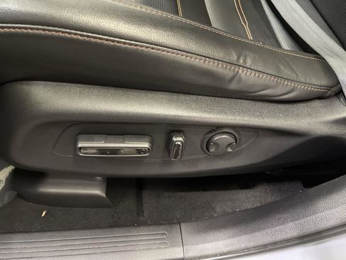 Used 2025 Honda CR-V Sport-L image 12