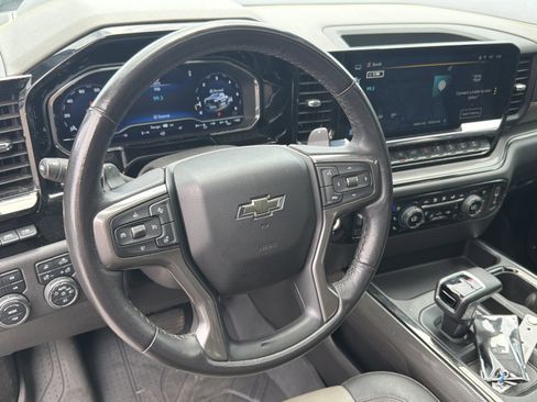 Used 2023 Chevrolet Silverado 1500 ZR2 w/ Technology Package AWD/4WD image 17