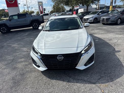 New 2025 Nissan Altima 2.5 SL image 4