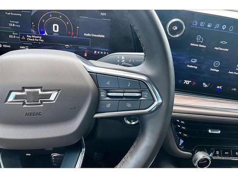 Used 2026 Chevrolet Tahoe Z71 AWD/4WD image 11