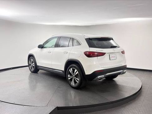Used 2025 Mercedes-Benz GLA 250 4MATIC w/ Winter Package image 6