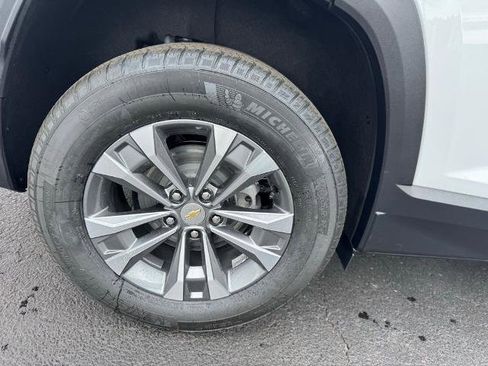 New 2026 Chevrolet Equinox LT w/ Convenience Package II image 3