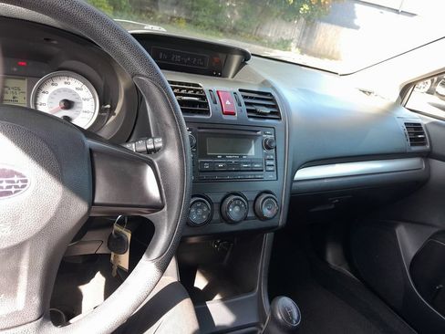 Used 2013 Subaru Impreza 2.0i AWD/4WD image 18