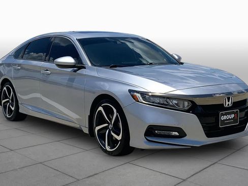 Used 2019 Honda Accord Sport image 3