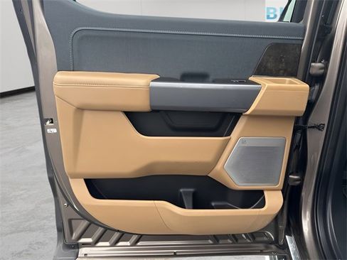 Used 2022 Ford F150 Lariat w/ Equipment Group 502A High image 35