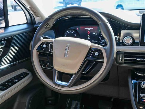 Used 2021 Lincoln Corsair FWD w/ Premium Package image 17
