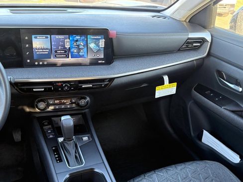 New 2026 Nissan Kicks SV w/ SV Premium Package image 12