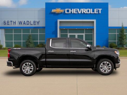 Used 2025 Chevrolet Silverado 1500 LTZ AWD/4WD image 12