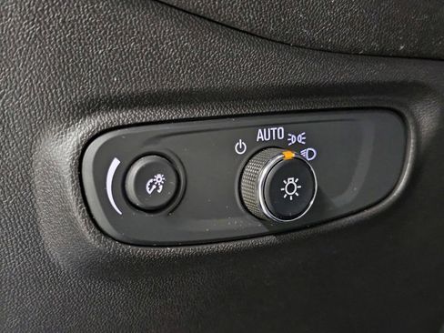 Used 2024 Chevrolet Equinox LS w/ LS Convenience Package image 26