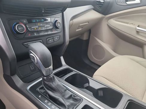 Used 2018 Ford Escape SE w/ Ford Safe & Smart Package image 17